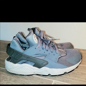 Air Huarache by Nike size 8 Mens